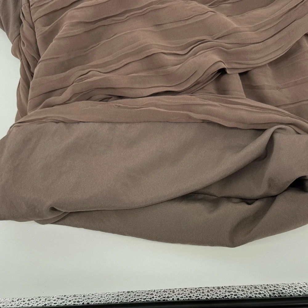 Diane von Furstenberg Dress‎ Size 6  DVF Brown Short Sleeve Pleated Mini Dress